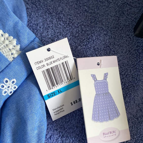 Dress - Picture 5 of 7